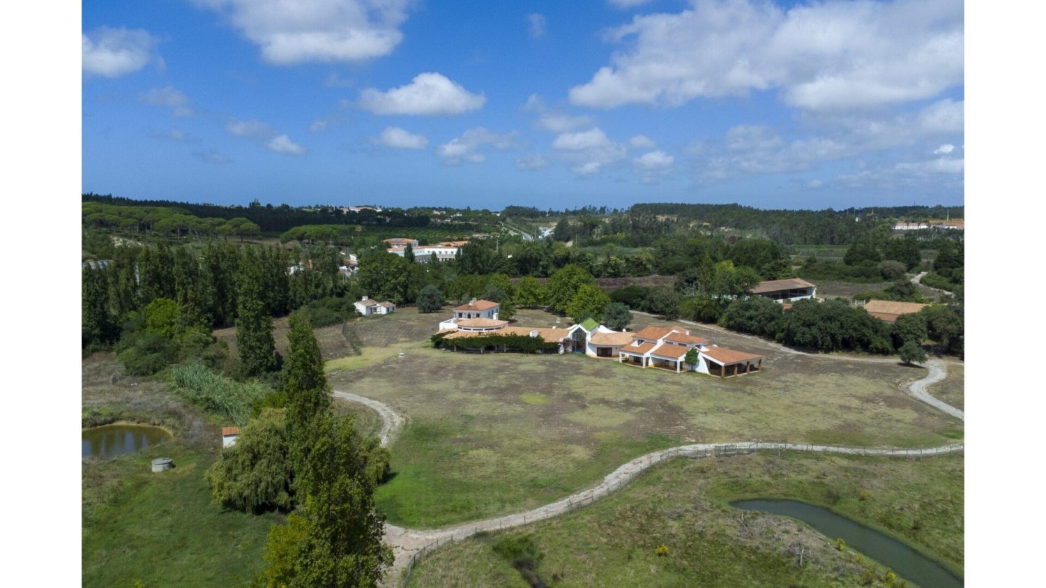 8 bedrooms Land in Obidos, Portugal No. 109287