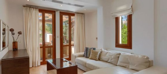 5 dormitorios villa en venta en Paphos, Cyprus № 137403 8