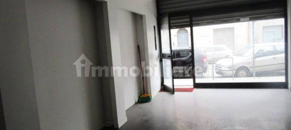 2غرفة عقار تجاري في Foggia, Italy رقم 142524 10