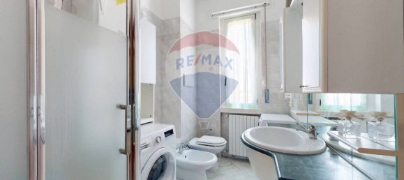 Квартира с 2 спальнями в Бьяссоно, Италия № 378720 15