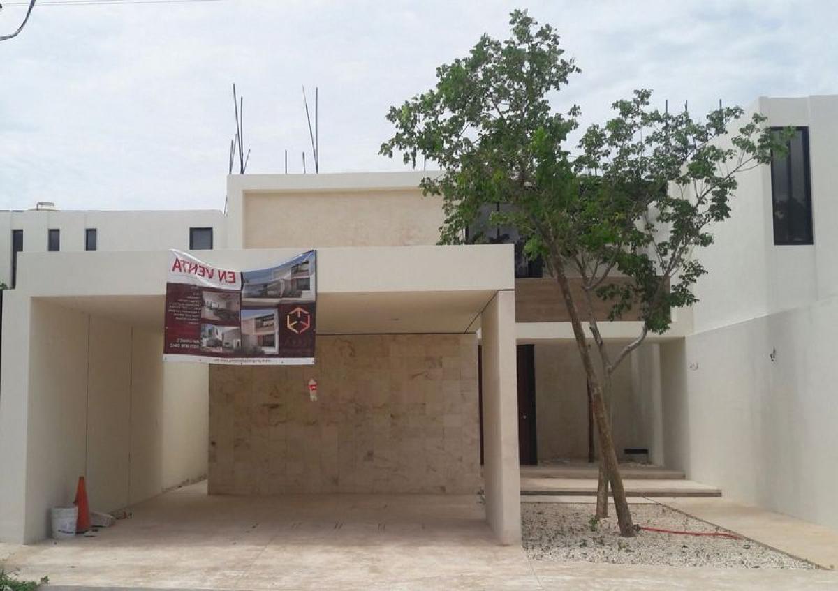 Casa de 3 dormitorios en Mérida, Mexico No. 76696