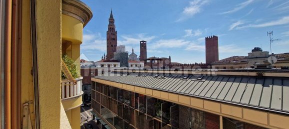 2 bedrooms Apartment in Cremona, Italy No. 372393 13