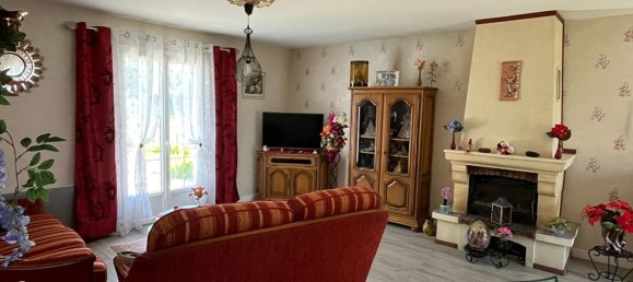 4 bedrooms House in Saint-Amand-Montrond, France No. 66431 14