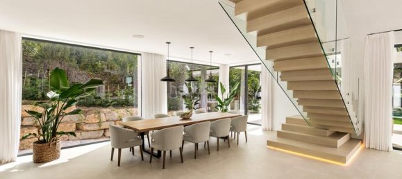 5 bedrooms Villa in Marbella, Spain No. 33395 32