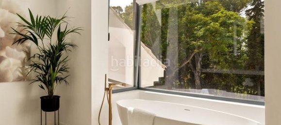 5 bedrooms Villa in Marbella, Spain No. 33395 28