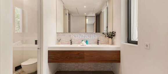 5 bedrooms Villa in Marbella, Spain No. 33395 10