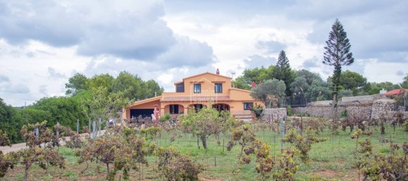 5 bedrooms Villa in Sant Lluis, Spain No. 5028 3