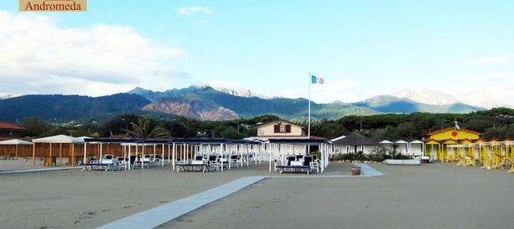 2 bedrooms Villa in Forte dei Marmi, Italy No. 322057 16