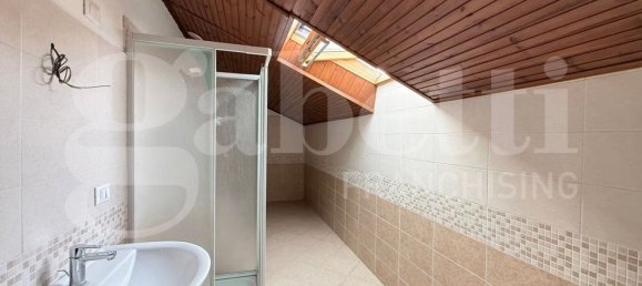 8غرفة منزل في Collegno, Italy رقم 5600 54