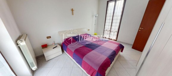 3-salle Appartement à Rovellasca, Italy No. 16410 6