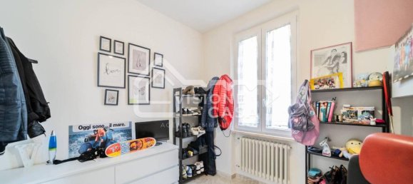 3 rooms Apartment in Reggio Emilia, Italy No. 35672 19