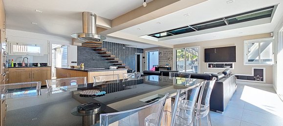 9 rooms House in Marseille, France No. 339482 3