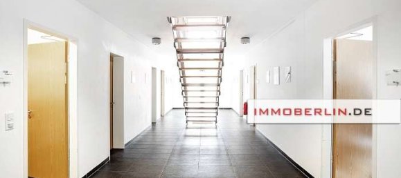 325m² Building in Reinickendorf, Germany No. 235260 3