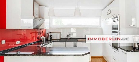 325m² Building in Reinickendorf, Germany No. 235260 6