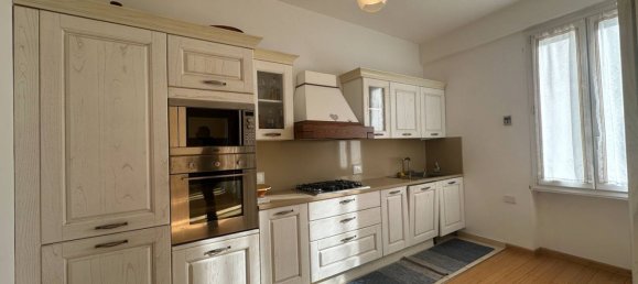 Квартира с 6 спальнями в Генуя, Италия № 335712 11