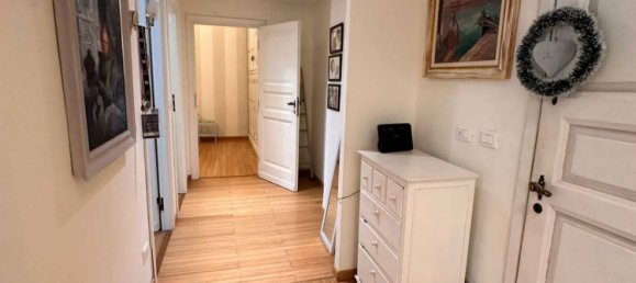 Квартира с 6 спальнями в Генуя, Италия № 335712 4