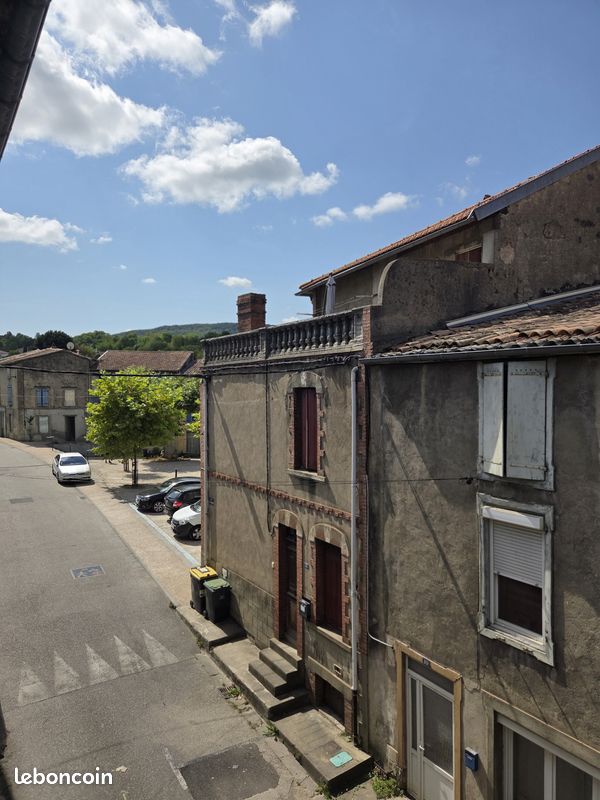 Adosado de 4 dormitorios en Occitanie, France No. 336659