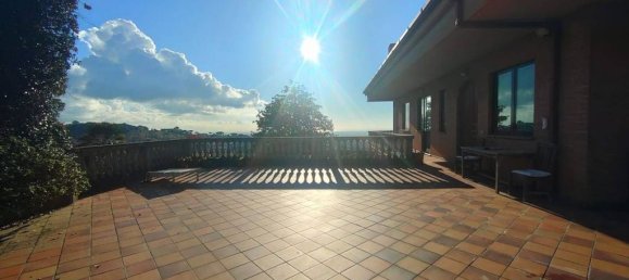 4 غرف نوم فيلا في Castel Gandolfo, Italy رقم 296879 2