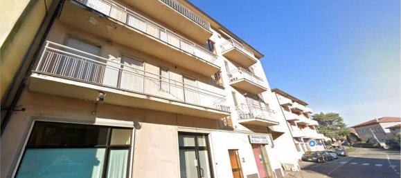 3-salle Appartement à Medolago, Italy No. 182819 3
