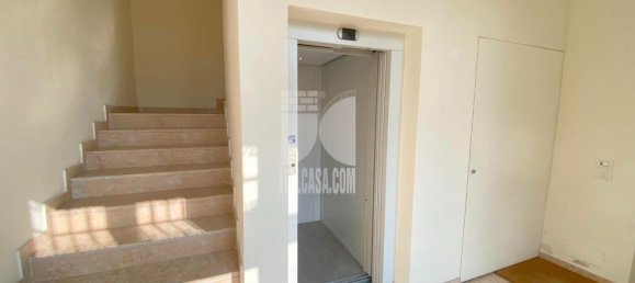 Квартира с 3 спальнями в Куртатоне, Италия № 362219 17