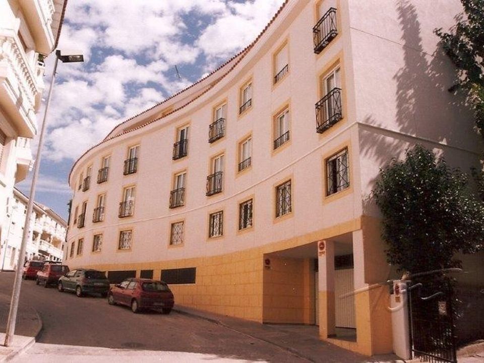 Квартира с 30 спальнями в Алтея, Испания № 184654