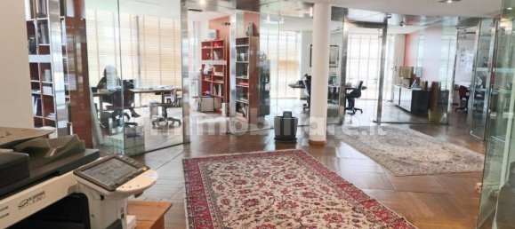985m² Office in Grassobbio, Italy No. 317748 8