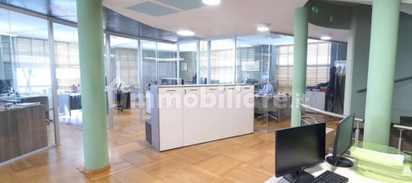 985m² Office in Grassobbio, Italy No. 317748 14