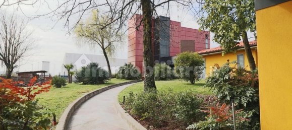 985m² Office in Grassobbio, Italy No. 317748 23