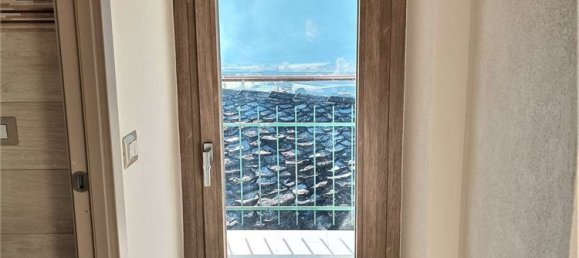 2 rooms Apartment in Donnas, Italy No. 187433 10