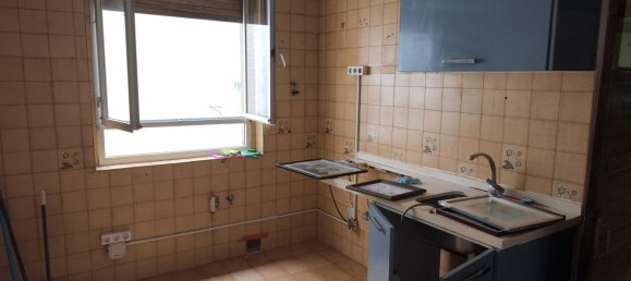 2 bedrooms Apartment in Gijon, Spain No. 149901 2