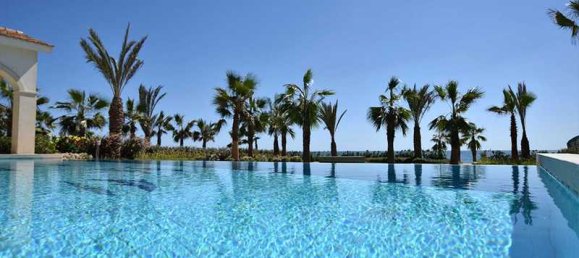 6 bedrooms Villa in Pervolia, Cyprus No. 10739 5