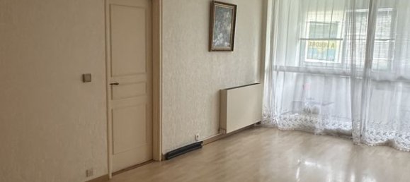 3 bedrooms Apartment in Savigny-le-Temple, France No. 164391 10