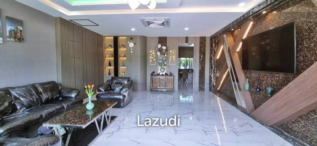 Café / restaurante T6 em Bang Lamung, Thailand N.º 15652