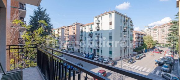 2 bedrooms Apartment in Milan, Italy No. 361787 17