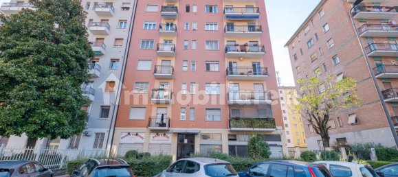 2 bedrooms Apartment in Milan, Italy No. 361787 18