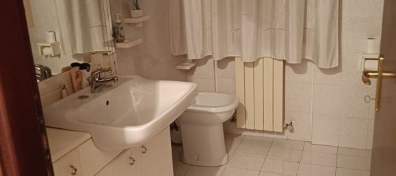 5 rooms Apartment in Castelraimondo, Italy No. 254675 5