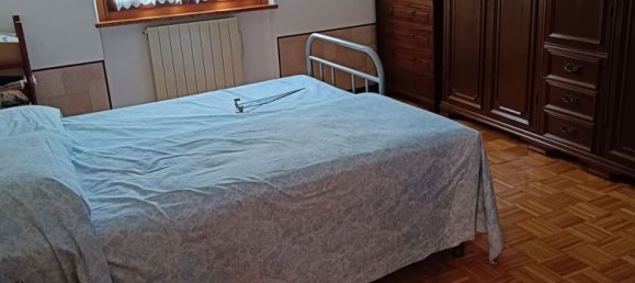 5 rooms Apartment in Castelraimondo, Italy No. 254675 4