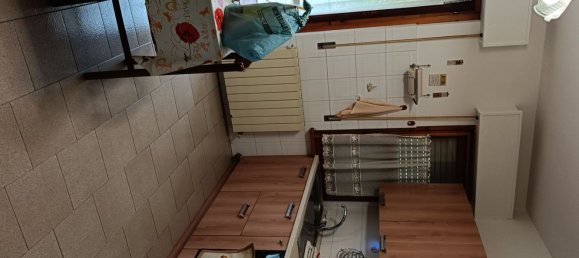 5 rooms Apartment in Castelraimondo, Italy No. 254675 6