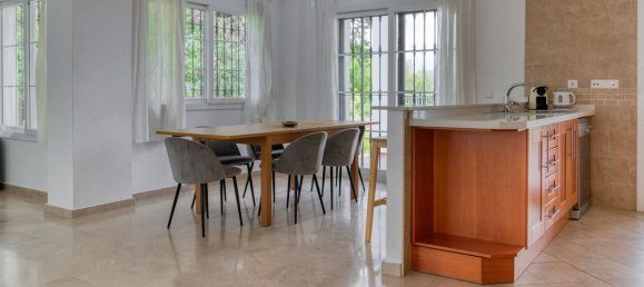 4 bedrooms Villa in Alhaurin de la Torre, Spain No. 180522 7