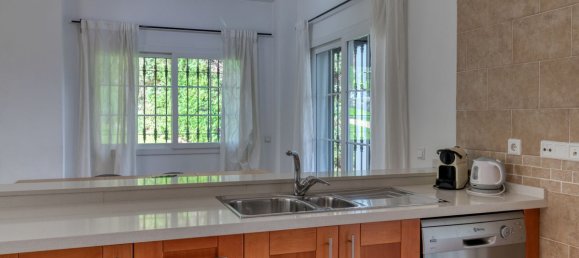 4 bedrooms Villa in Alhaurin de la Torre, Spain No. 180522 12