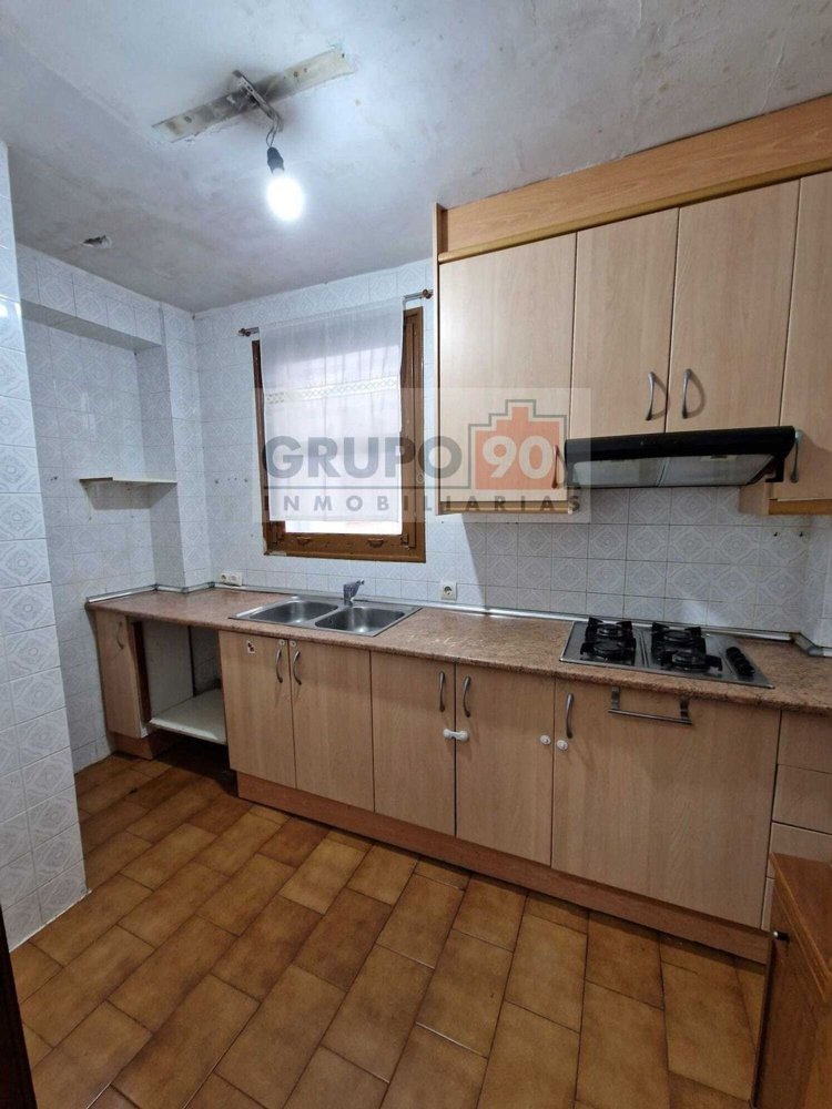 4 bedrooms Apartment in Valencia, Spain No. 193879