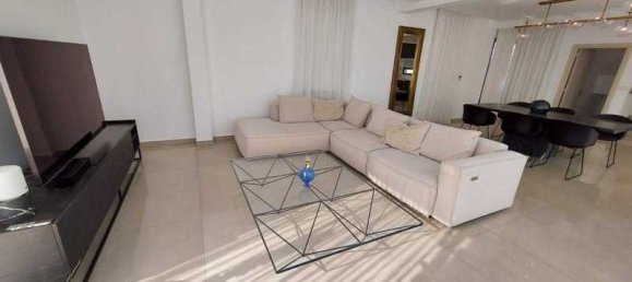 4 Schlafzimmer Villa in Germasogeia, Cyprus, Nr. 6984 9