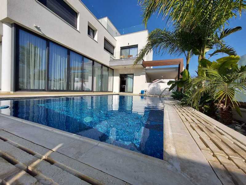 4 Schlafzimmer Villa in Germasogeia, Cyprus, Nr. 6984