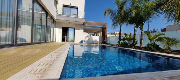 4 Schlafzimmer Villa in Germasogeia, Cyprus, Nr. 6984 3