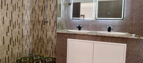 6 bedrooms House in Pattaya, Thailand No. 26424 17