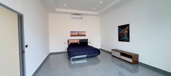 6 bedrooms House in Pattaya, Thailand No. 26424 14