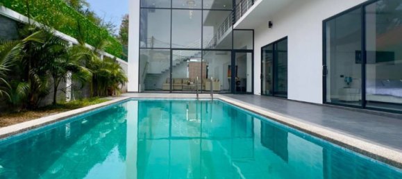 6 bedrooms House in Pattaya, Thailand No. 26424 2