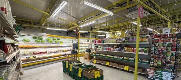 Propiedad comercial en Trieste, Italy 1360 m² No. 356972 5