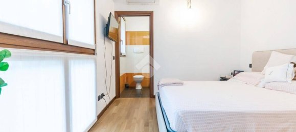 2 bedrooms Apartment in Rozzano, Italy No. 338749 17