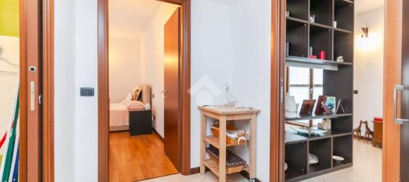 2 bedrooms Apartment in Rozzano, Italy No. 338749 15